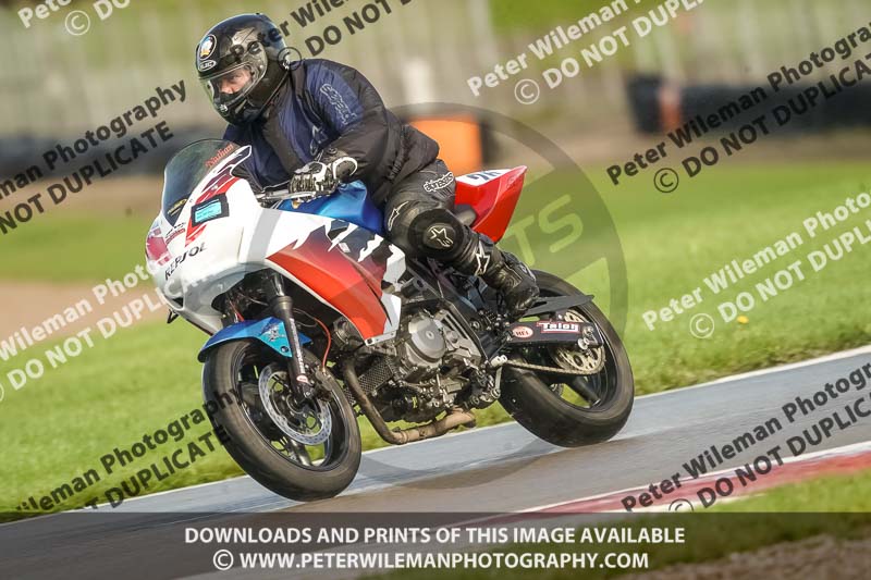 donington no limits trackday;donington park photographs;donington trackday photographs;no limits trackdays;peter wileman photography;trackday digital images;trackday photos